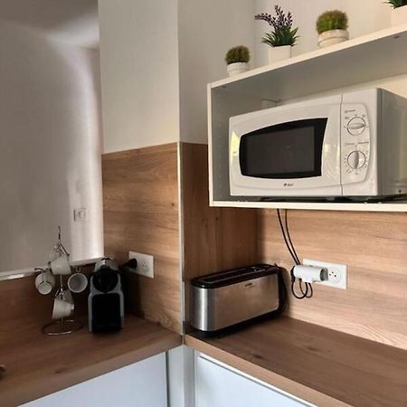 Appartement Avec Jardin Кассі Екстер'єр фото