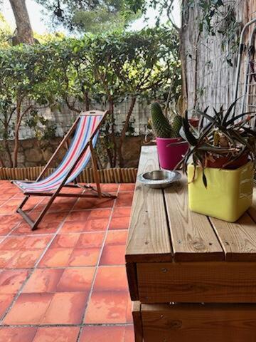 Appartement Avec Jardin Кассі Екстер'єр фото