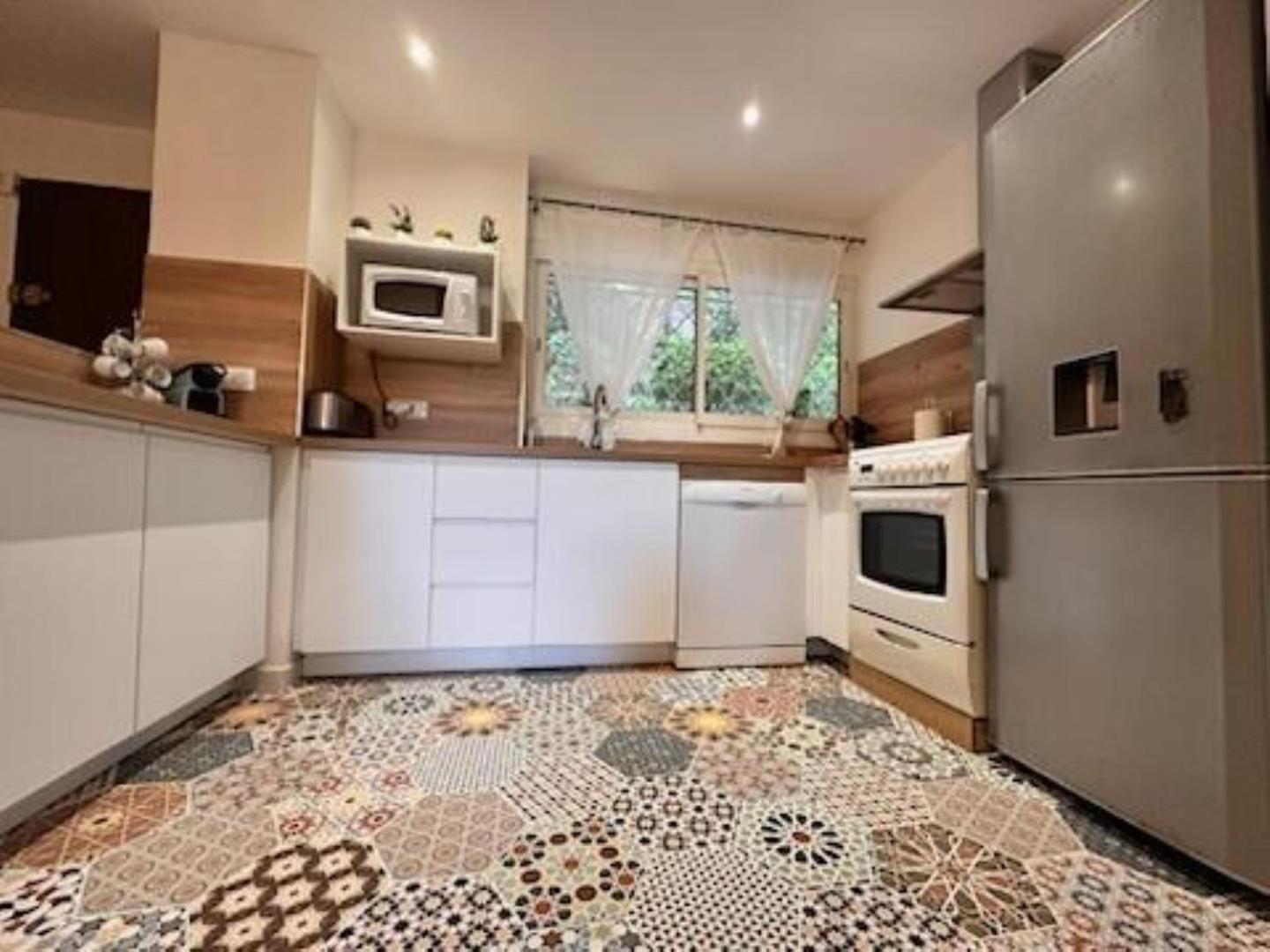 Appartement Avec Jardin Кассі Екстер'єр фото